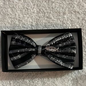 Tytus Ties boys Black Musical Notes Bow Tie with Jesus Pin
